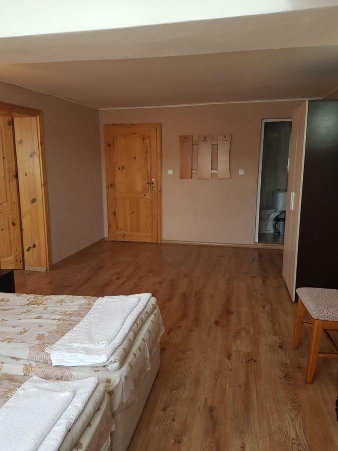 Yana Guest House Dobrinishte Ngoại thất bức ảnh